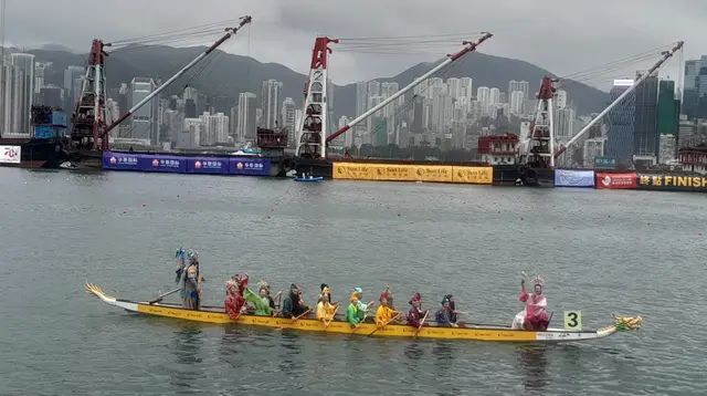 Laporan Liputan6.com dari Hong Kong: Si Pitung hingga Firaun Melaut di Dragon Boat Races