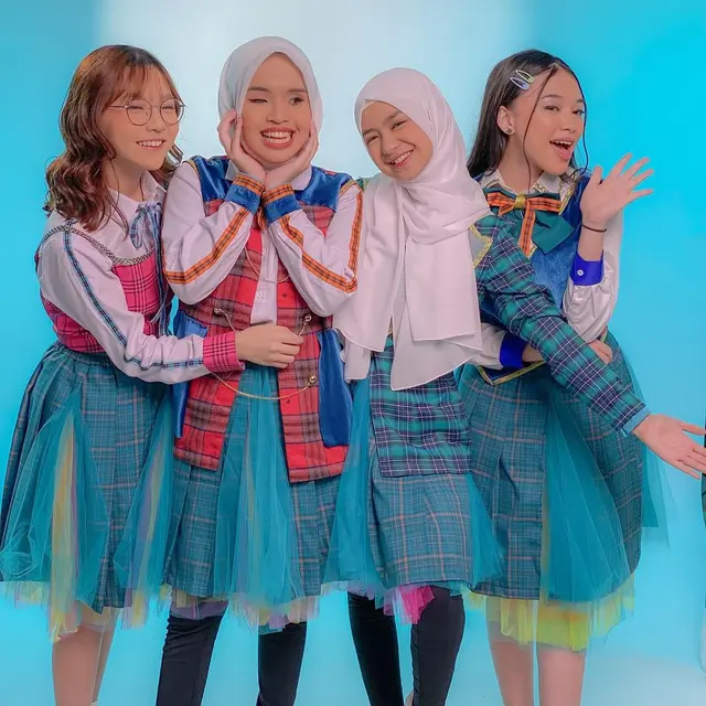 Hope, Beranggotakan Anneth, Misellia, Putri Ariani, dan Nashwa Zahira. (instagram.com/arianinismaputri)