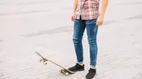 Mengapa Skinny Jeans dan Millennial Pink yang Populer pada 2016 Mendominasi Tren Mode 2026?