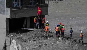 Korban Tewas Banjir Bandang Nepal-Tibet Tembus 1.000 Orang