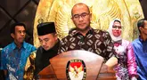 Ketua Komisi Pemilihan Umum (KPU) Republik Indonesia (RI), Hasyim Asy'ari memberikan keterangan terkait putusan Dewan Kehormatan Penyelenggara Pemilu (DKPP) di Gedung KPU, Jakarta, Rabu (3/7/2024). (Liputan6.com/Angga Yuniar)