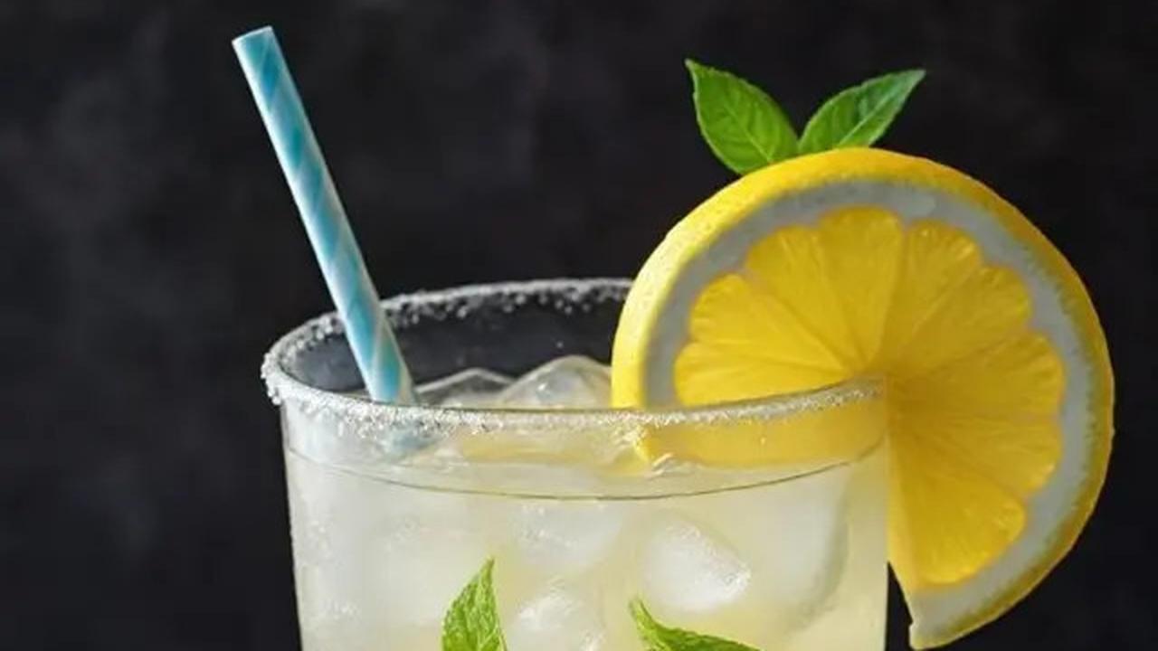 Cara Membuat Es Lemon Sederhana yang Ampuh Turunkan Kolesterol
