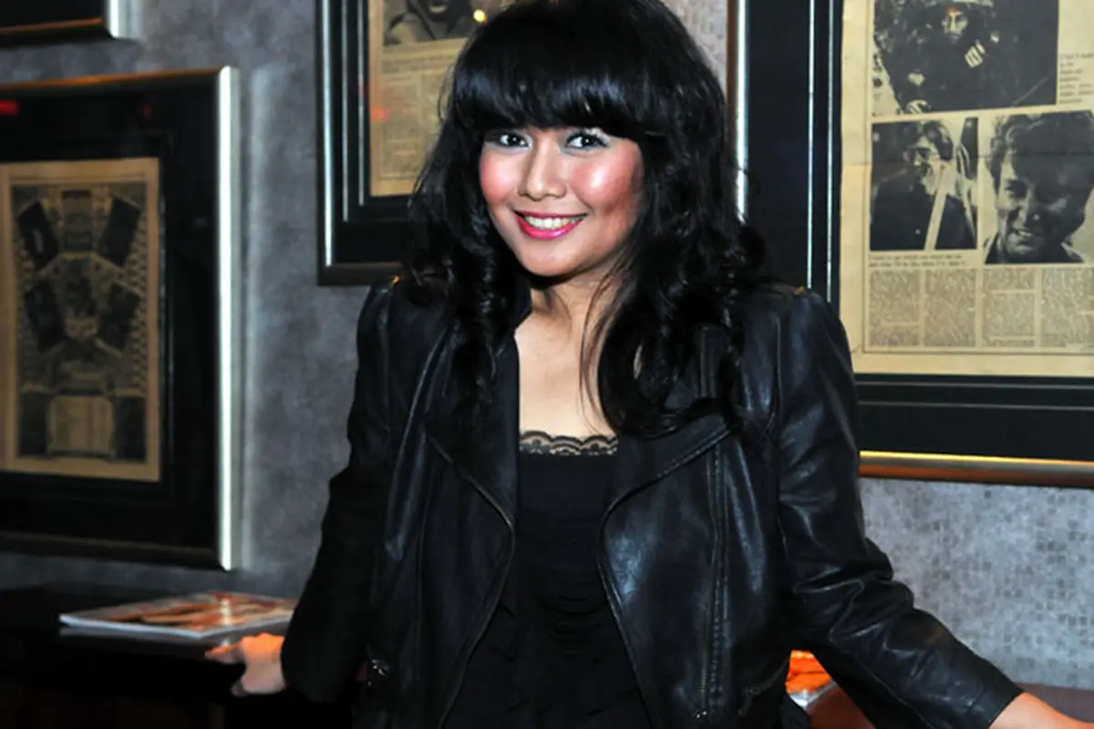 [Bintang] Dea Mirella