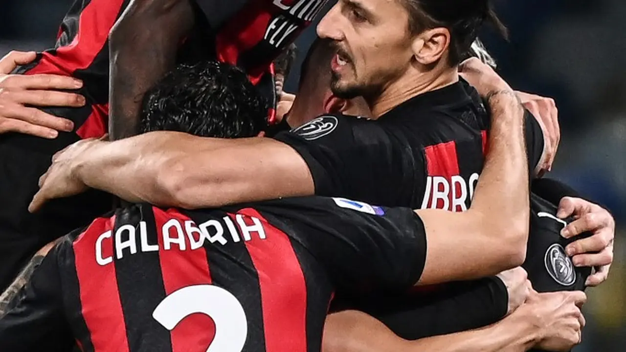 FOTO: Penampilan Gemilang Ibrahimovic Bawa AC Milan Taklukkan Napoli