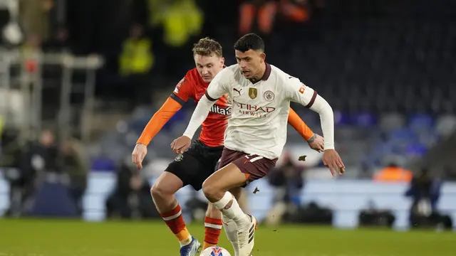 Luton Town vs Manchester City