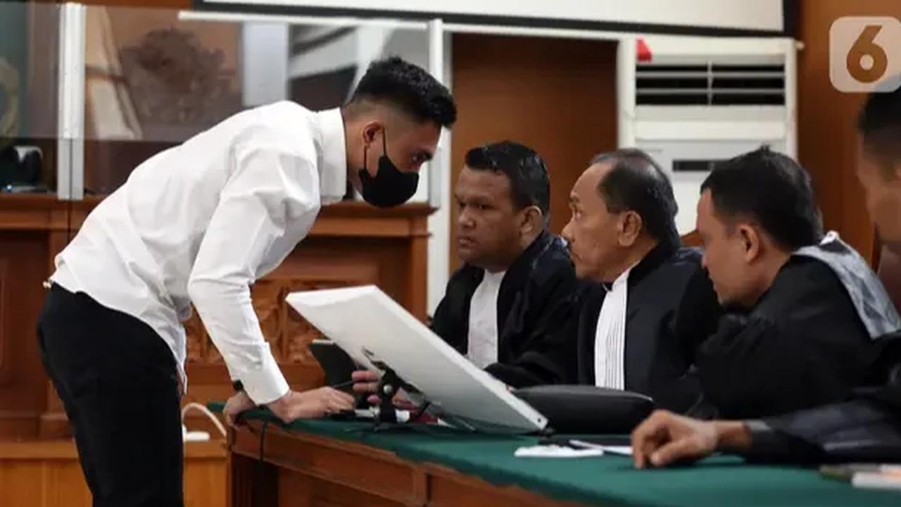 Selain tuntutan penjara, lanjut jaksa, Mario juga diminta membayarkan restitusi senilai Rp 120 miliar atas perbuatan yang membuat David Ozora menderita secara fisik hingga saat ini.&nbsp;