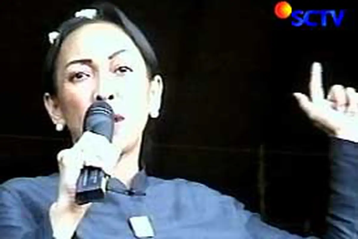 081115asukmawati.jpg