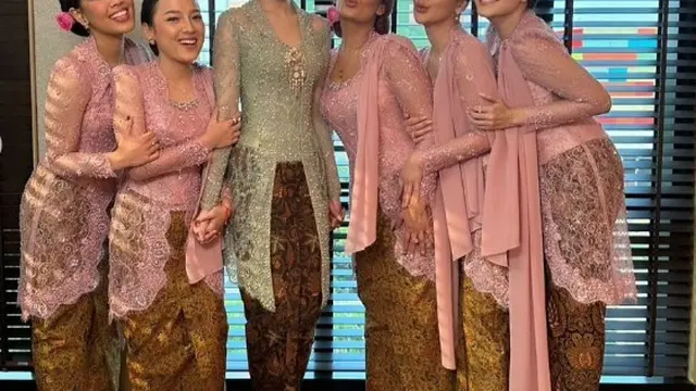 Zahwa Massaid cantik berkebaya (Instagram/zahwamassaid)