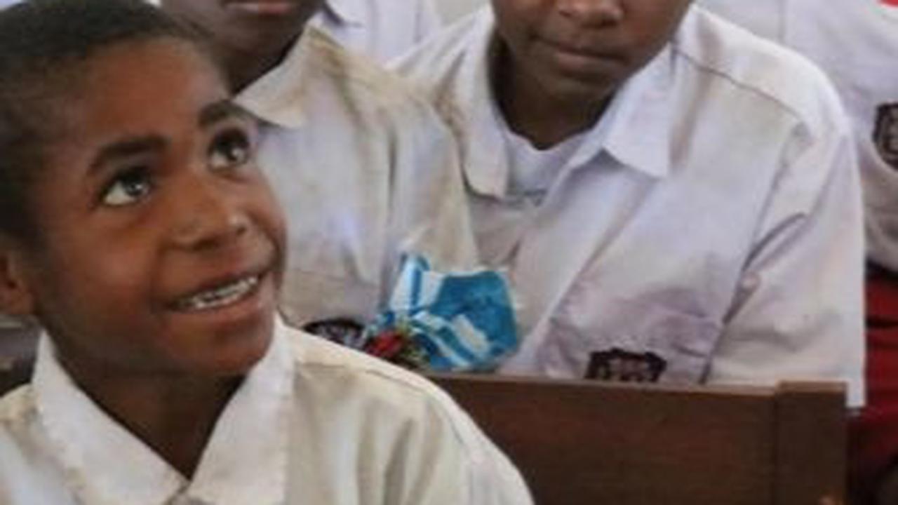 Polwan Cantik jadi Agen Trauma Healing di Papua<br>