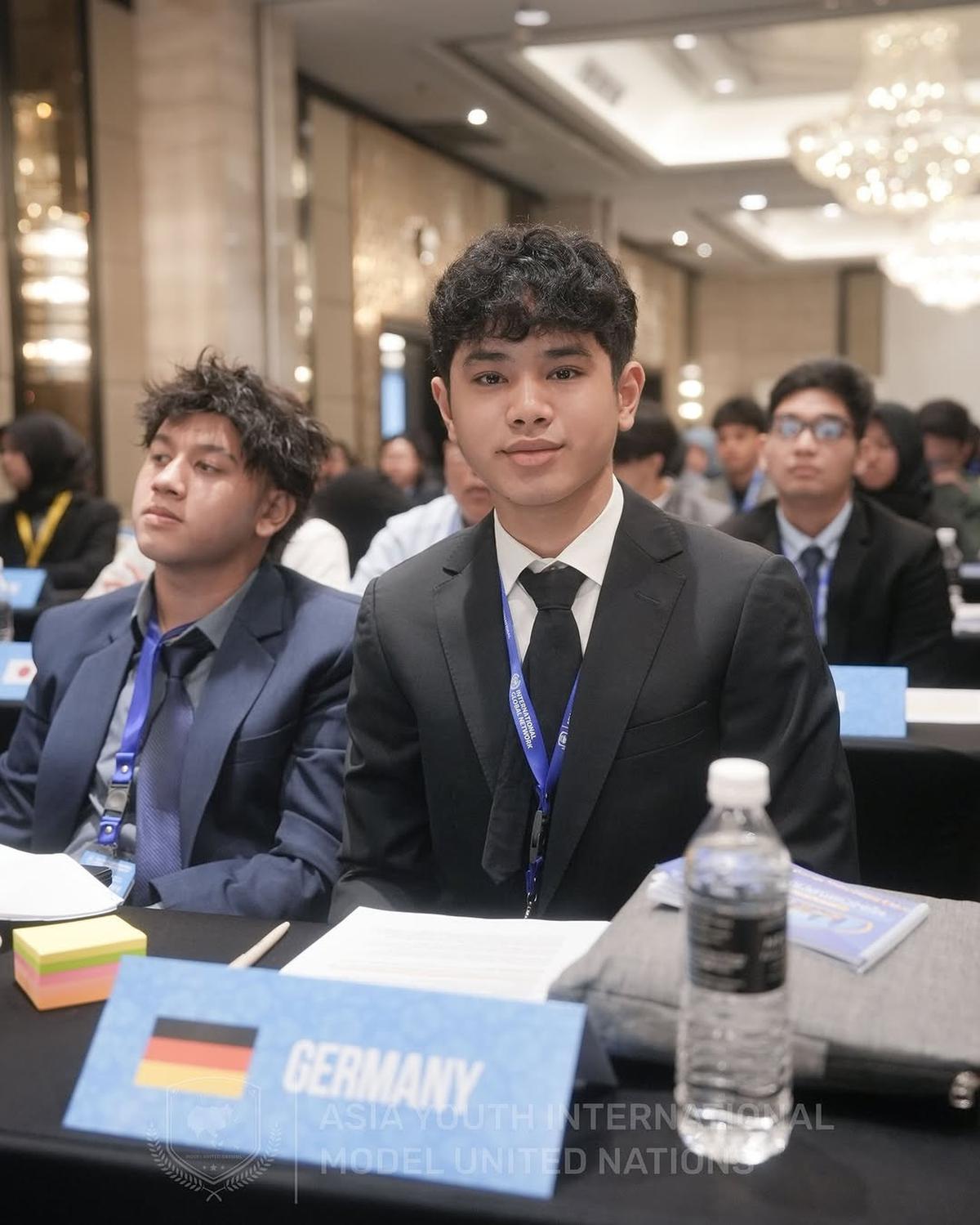 Potret Karan Anak Bunga Zainal yang Ikut Asia Youth International Model United Nation, Bikin Bangga Sang Ibu