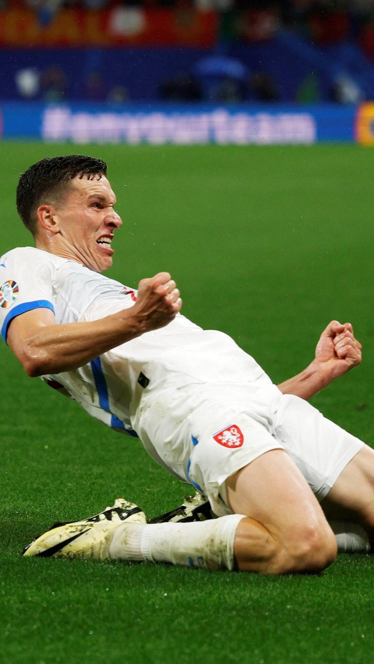 Hingga memasuki babak kedua, Portugal yang sudah tampil dominan sepanjang laga mendapat serangan tak terduga dari Republik Ceko yang tampil berbahaya hingga berhasil unggul lebih dulu melalui gol Luka Provod di menit ke-62.&nbsp;Foto: Reuters<br>