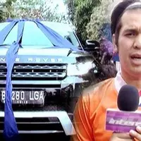 Olga Saputra memiliki koleksi mobil yang cukup wah yang menunjukkan statusnya sebagai selebriti papan atas Tanah Air.