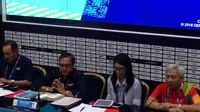 Deputi III Games Support Inasgoc, Ahmed Solihin, melakukan pemaparan terkait IT, akomodasi, dan transportasi selama Asian Games 2018 di Main Press Center, Senayan, Jakarta, Kamis (30/8/2018). (Bola.com/Benediktus Gerendo Pradigdo)