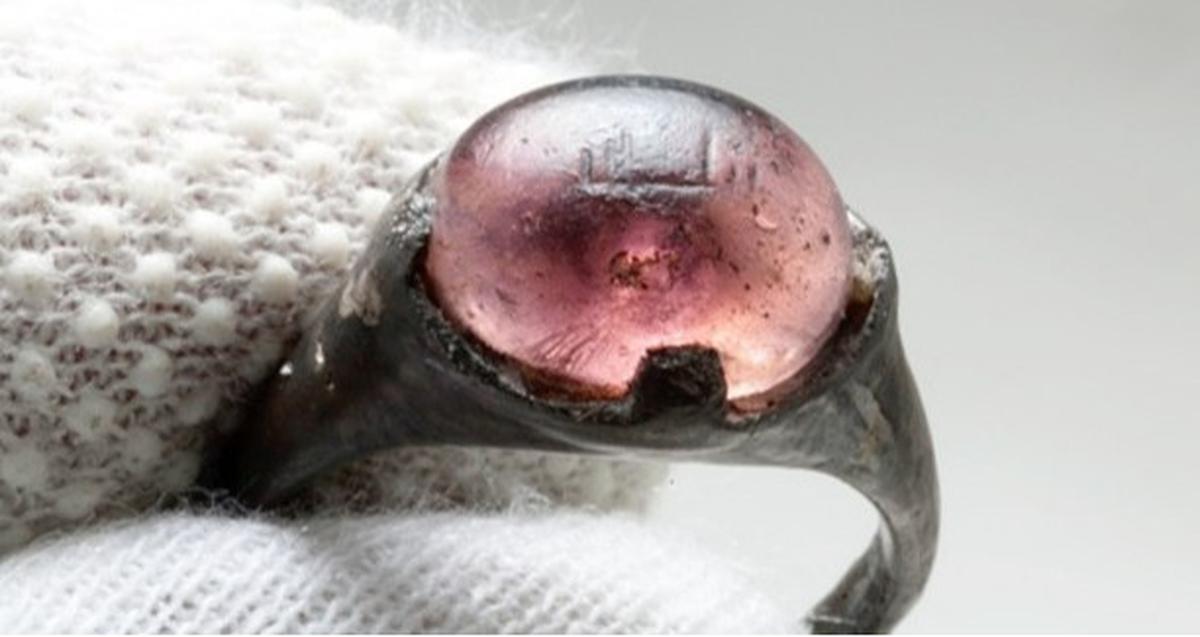 Cincin Misterius Berlafazkan Allah Ditemukan di Makam Bangsa Viking
