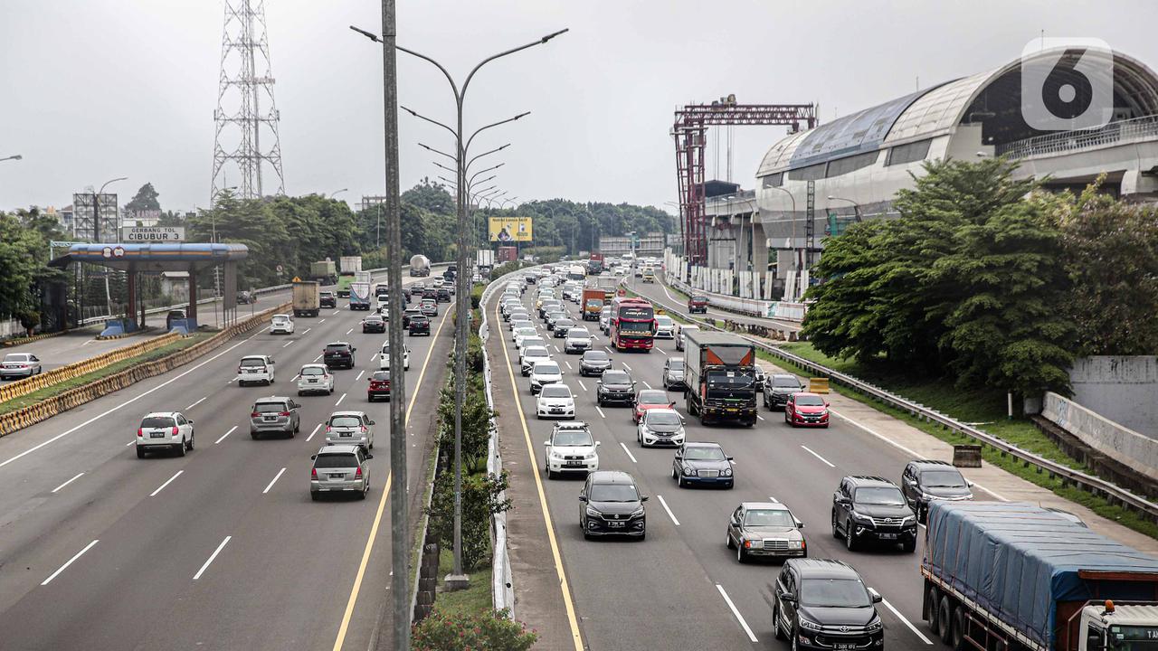 Volume Kendaraan Meningkat di Jalan Tol