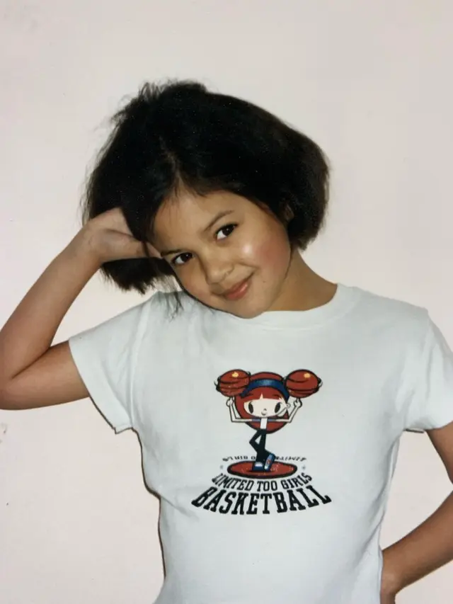 6 Potret Masa Remaja Aurelie Moeremans, Disebut Mirip Selena Gomez