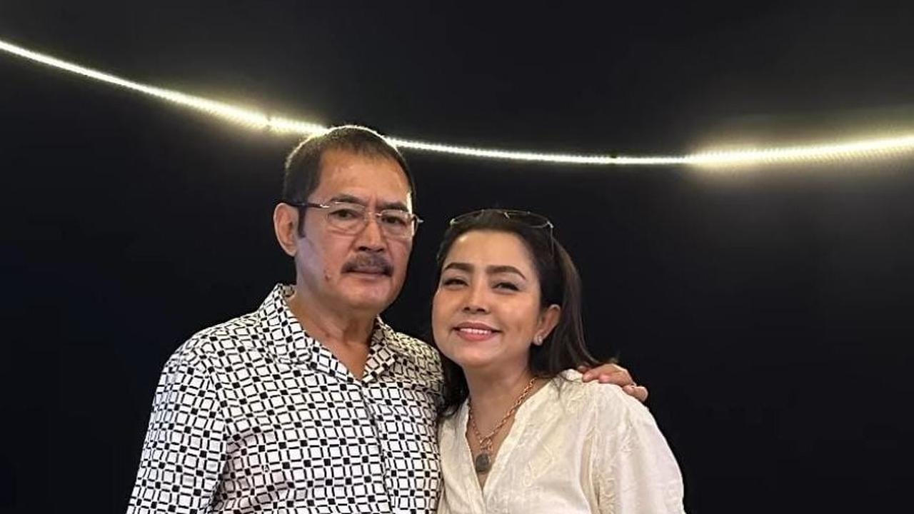 Mesra Abis Kayak Pengantin Baru, Intip Momen 'Pacaran' Mayangsari dan Bambang Trihatmodjo di Bali