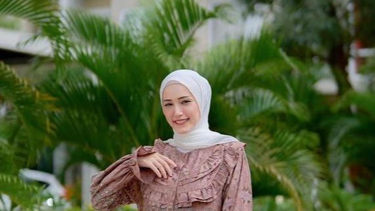 10 Rekomendasi Baju Lebaran Wanita yang Trend di 2024
