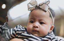 Potret Terbaru Baby Lily Pakai Bando Pita Cantik Banget, Ramai Disebut Semakin Mirip Rayyanza 'Cipung