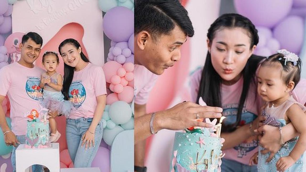 8 Foto Perayaan Ulang Tahun Pertama Anak Yeni Inka, Diselenggarakan Bersama Keluarga dan Tetangga