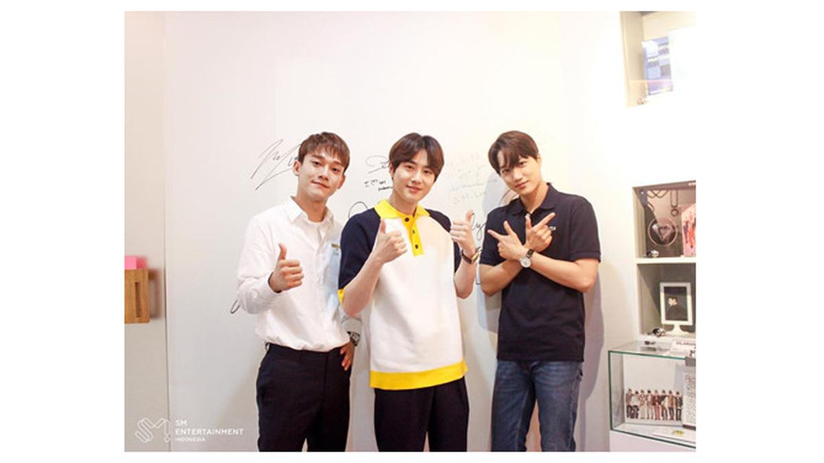 Momen Suho, Chen dan Kai EXO di Jakarta, Dapat Batik Hingga Bocorkan ...
