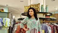 Inspirasi Outfit Batik ala Bella Saphira (instagram.com/bellasaphiraofficial)