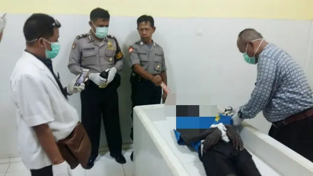 Napi narkoba WNA Nigeria di Lapas Permisan, Jhon Charles Adhiam Bo Oahuongo Aa Jarel Oahuongo, meninggal dunia, Rabu siang (2/1/2019). (Foto: Liputan6.com/Polres Cilacap/Muhamad Ridlo)