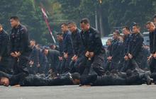 Pilih mana Brimob dilatih TNI di Rindam atau polisi Inggris?
