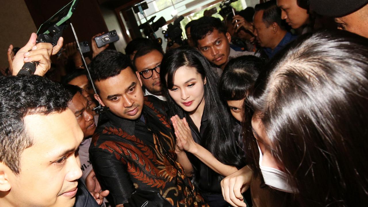 VIDEO: Momen Sidang Korupsi Timah Riuh, Hakim Salah Sebut Nama Sandra Dewi