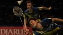 Alhasil dukungan itu berbuah manis, Lee Yong-dae dan pasangannya Yoo Yeon-seong, berhasil menaklukan pasangan Denmark, Kim Astrup dan Andres Rasmussen dengan 21-16 dan 21-14. (Bola.com/Vitalis Yogi Trisna)