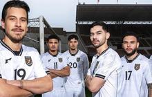 Elegan! Ini Penampakan Jersey Putih Timnas Indonesia yang Baru