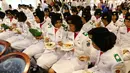 Anggota Paskibraka saat saat menikmati hidangan usai mendapat Beasiswa Apresiasi Paskibraka Nasional 2016 di Gedung BRI, Jakarta (18/08).  Bank BRI memberikan Beasiswa senilai Rp.262.500.000,- (Liputan6.com)