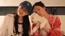 Baik Song Hye Kyo dan Bae Suzy saling mengunggah momen kebersamaan mereka di akun Instagram masing-masing. [Foto: Instagram/kyo1122]