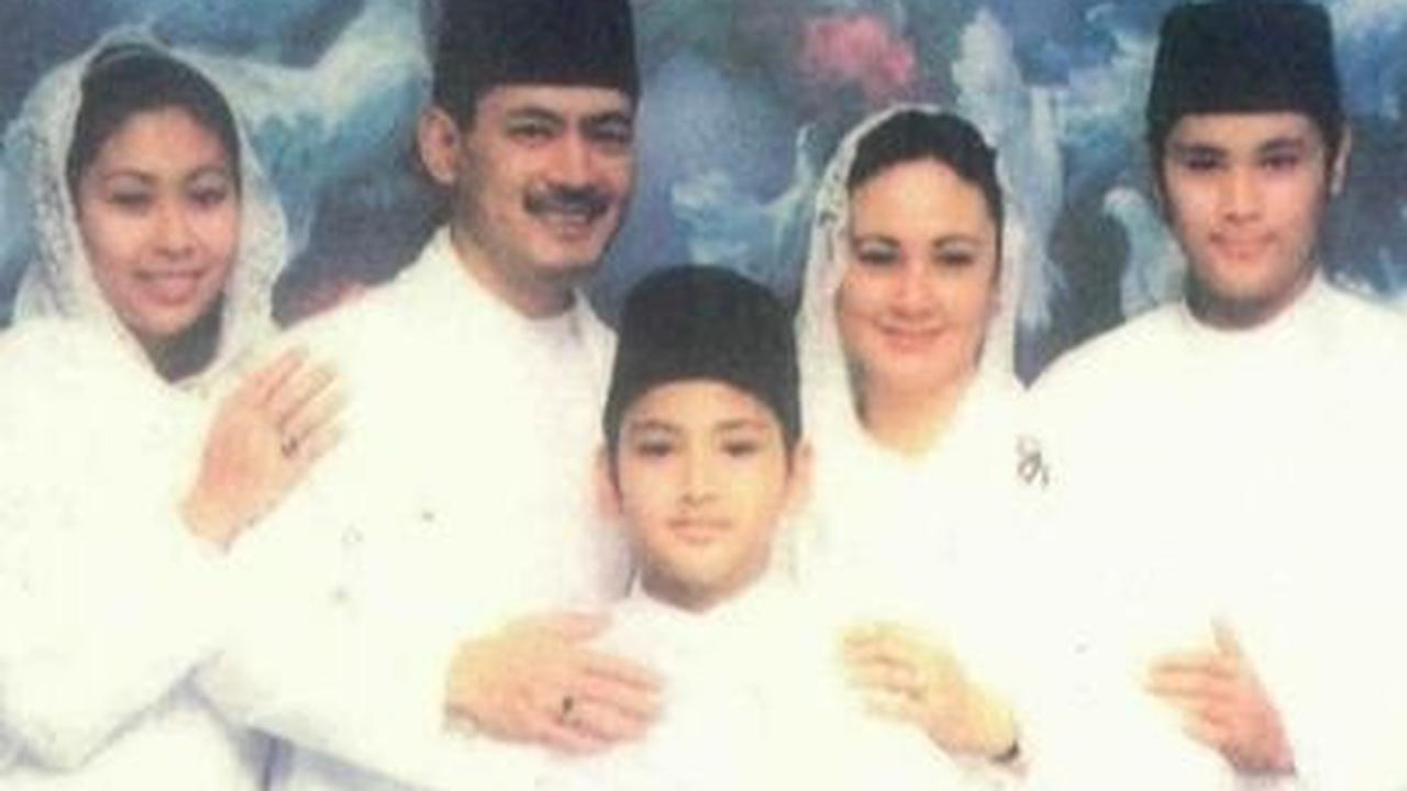 Potret anak-anak Bambang Trihatmodjo dengan Halimah.<br>