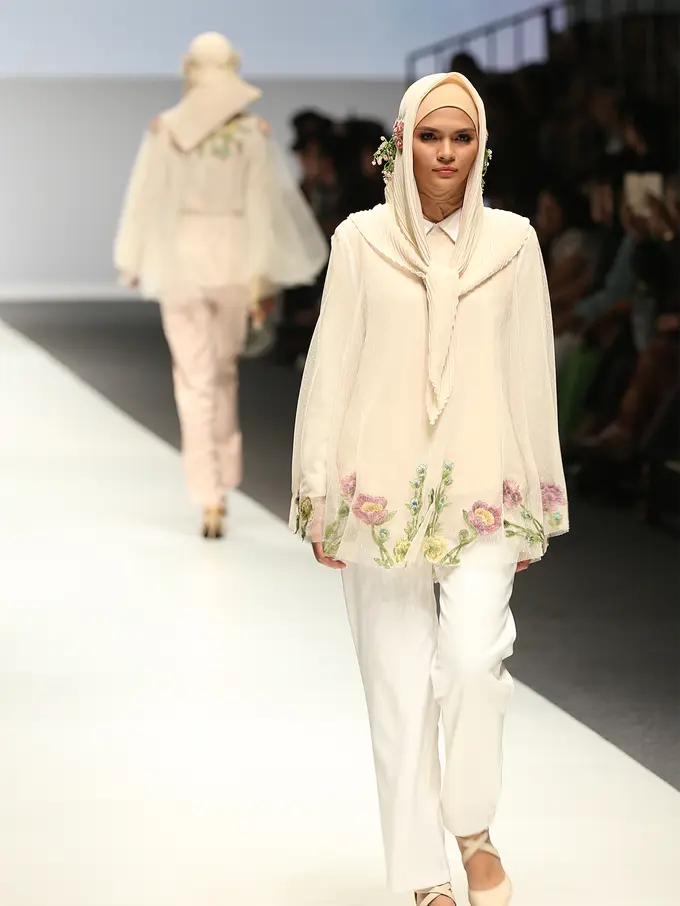[Bintang] Jakarta Fashion Week