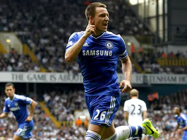 Selebrasi John Terry setelah mencetak gol pada pertandingan antara Tottenham Hotspur vs Chelsea di White Hart Lane, London (28/09/2013), (AFP/Ian Kington).
