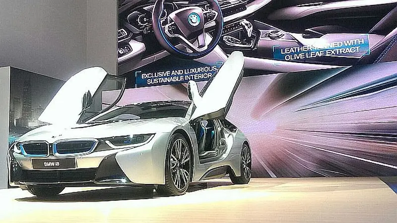 BMW i8