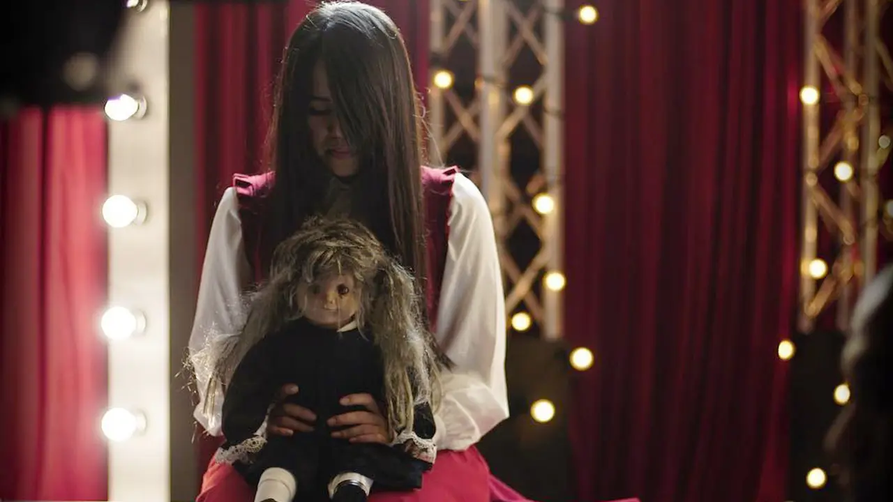 Ilusionis Bergaya Misterius, Riana The Sacred Sabet Juara Asia's Got Talent 2017