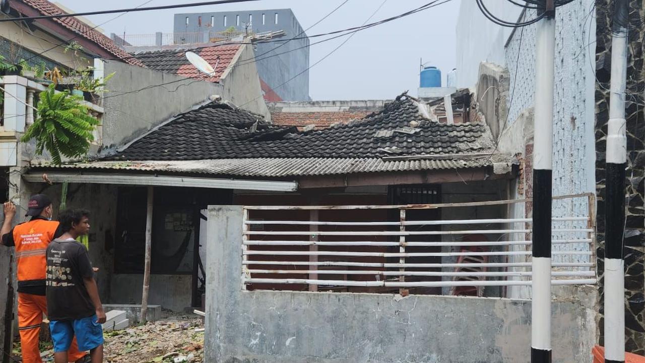Rumah Putri Direnovasi