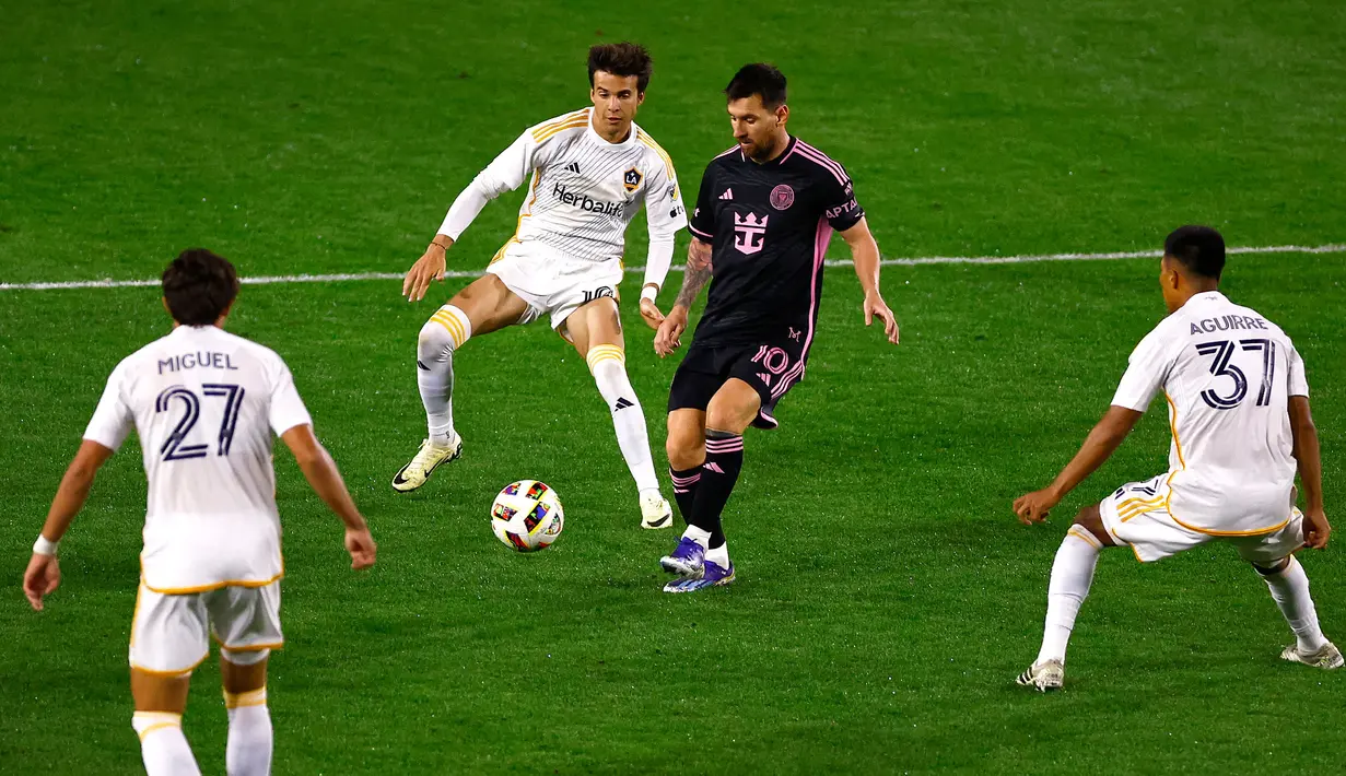 Skor imbang1-1 bertahan sampai laga usai. (Ronald Martinez/Getty Images North America/Getty Images via AFP)