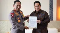 Ketua PSSI, Erick Thohir, bertemu dengan Kapolri, Jenderal Listyo Sigit Prabowo. (Bola.com/Dok.Istimewa).