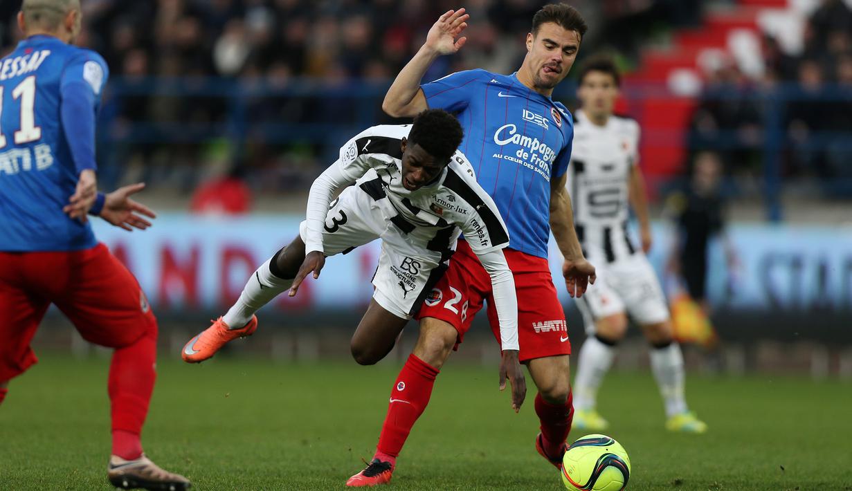 Blaugrana pun semakin kepincut dengan kemampuan Ousmane Dembele setelah tampil impresif bersama Rennes pada musim 2015-2016. (AFP/Charly Triballeau)