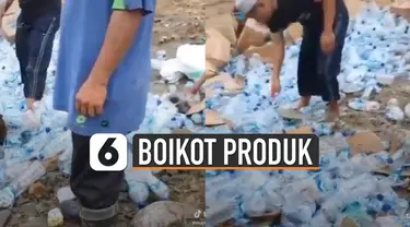 Mereka juga melubangi botol untuk mengeluarkan air di dalamnya.