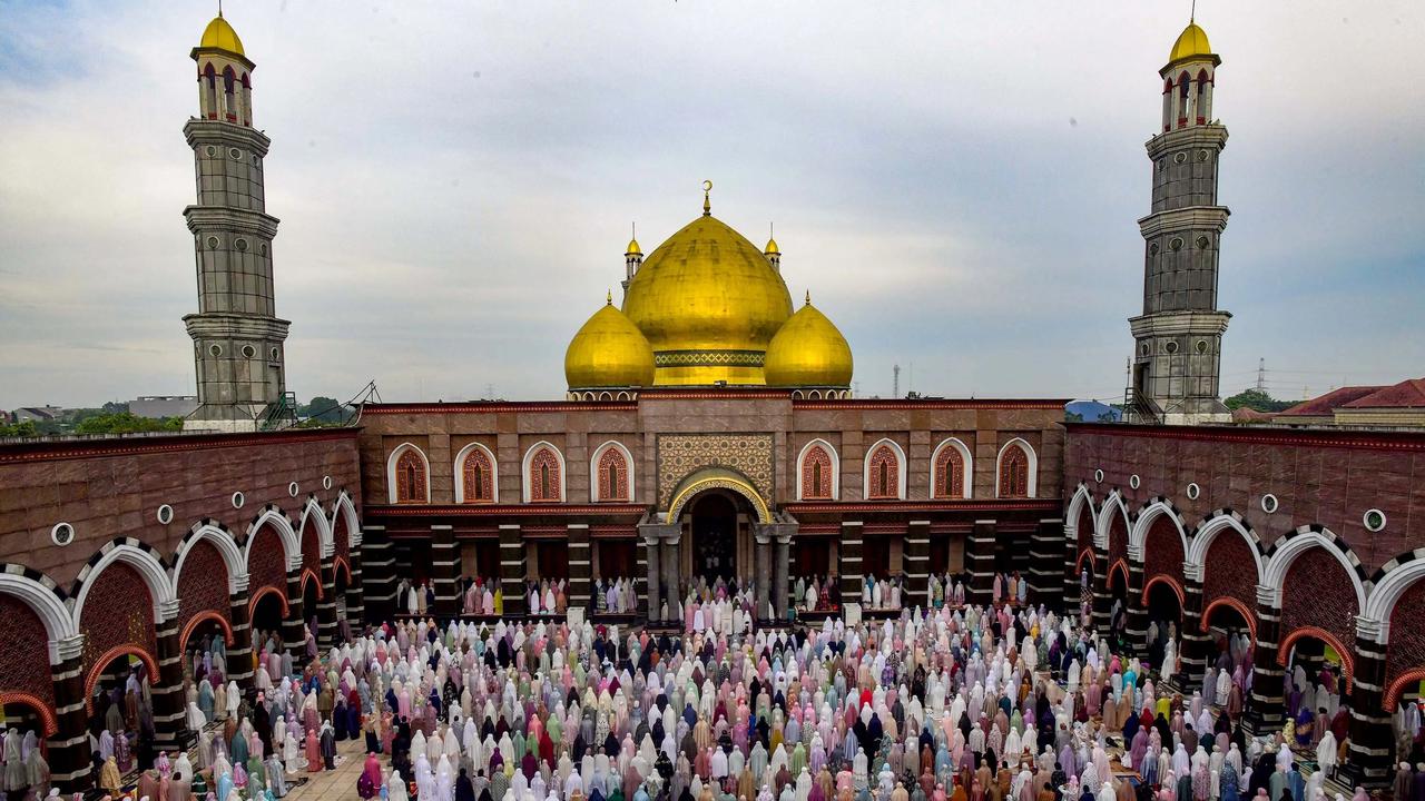 FOTO: Shalat Idul Fitri 1447 Hijriah di Mesjid Kubah Emas Depok Berlangsung Khidmat