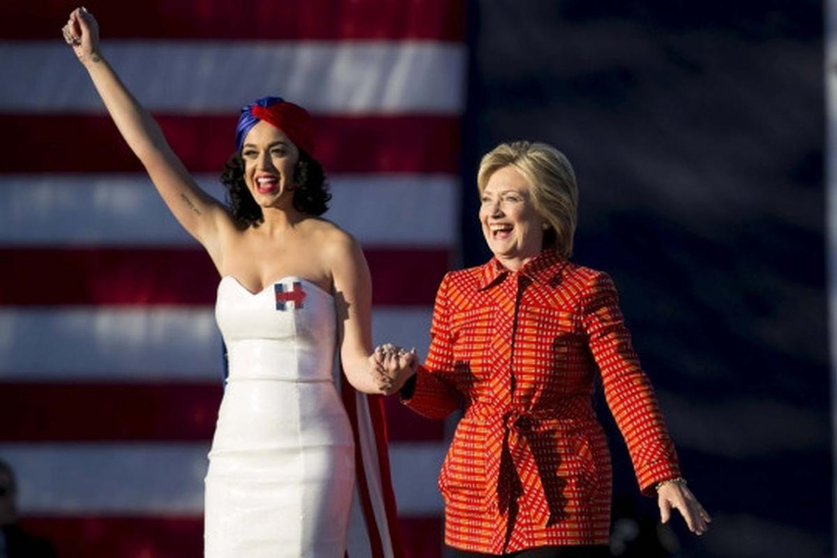 Aksi Katy Perry jadi 'juru kampanye' Capres AS Hillary Clinton