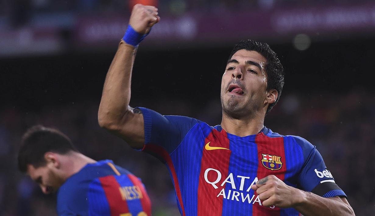 4. Luis Suarez (Barcelona) -11 Assist. (AFP/Josep Lago)
