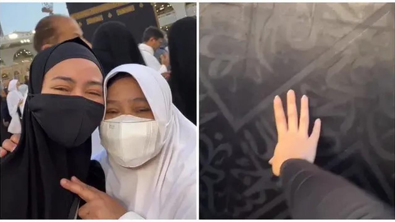 Potret 7 Artis Indonesia Pernah Pegang Ka'bah, Penuh Haru