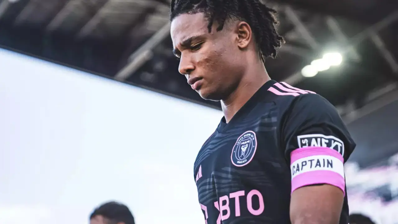 Timnas Amerika Serikat U-17, Tyler Hall