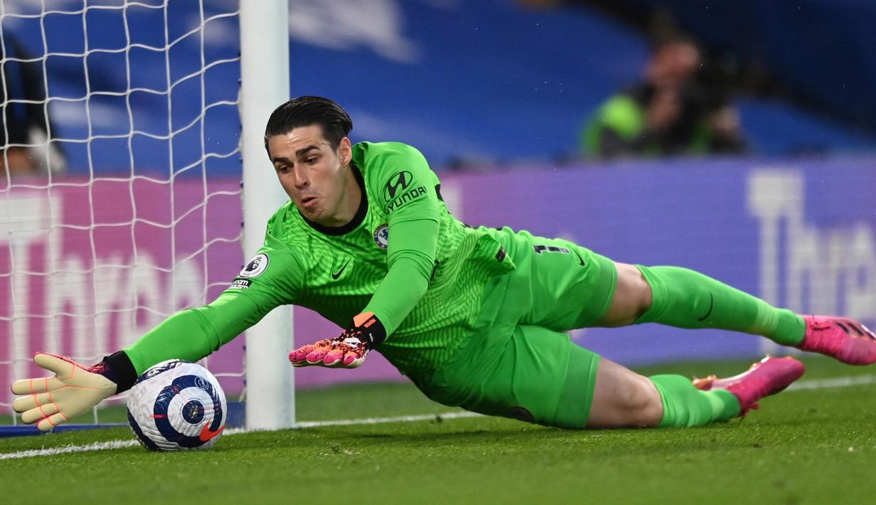 Kepa Arrizabalaga. Datang dengan status kiper termahal di dunia pada awal musim 2018/2019 sempat memberi harapan besar bagi Chelsea. Namun akibat sering membuat blunder, Chelsea membeli Edouard Mendy sebagai kiper utama musim ini dan benar-benar menggusur posisinya. (AFP/Shaun Botterill/Pool)
