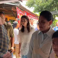Melihat gaya kompak tas Hermes yang dijinjing Selvi Ananda dan Iriana Jokowi (tiktok.com/@ayamgorengmbahkartoskh)